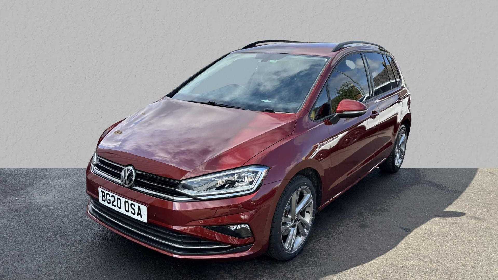Main listing image - Volkswagen Golf SV