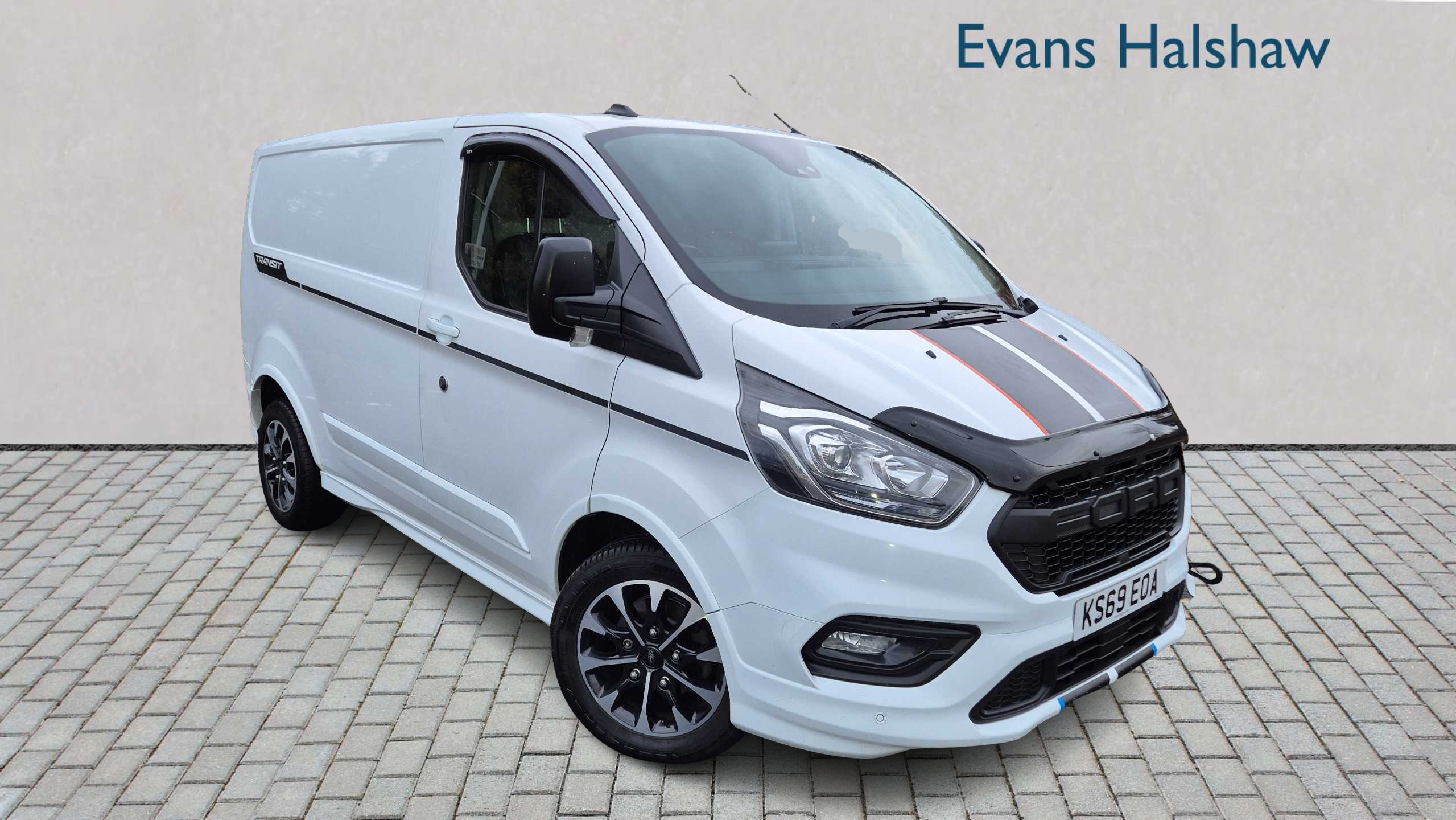 Main listing image - Ford Transit Custom