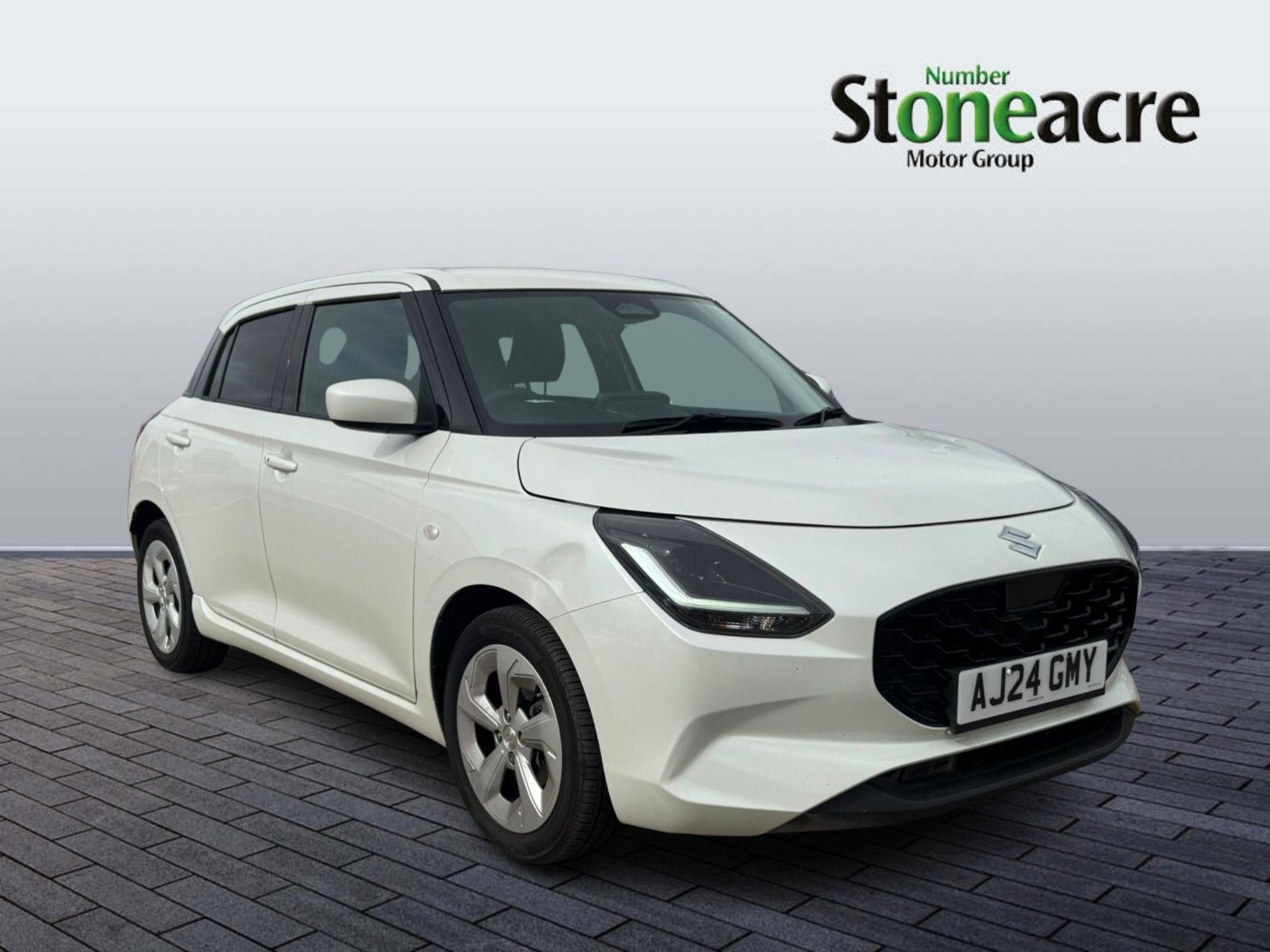 Main listing image - Suzuki Swift