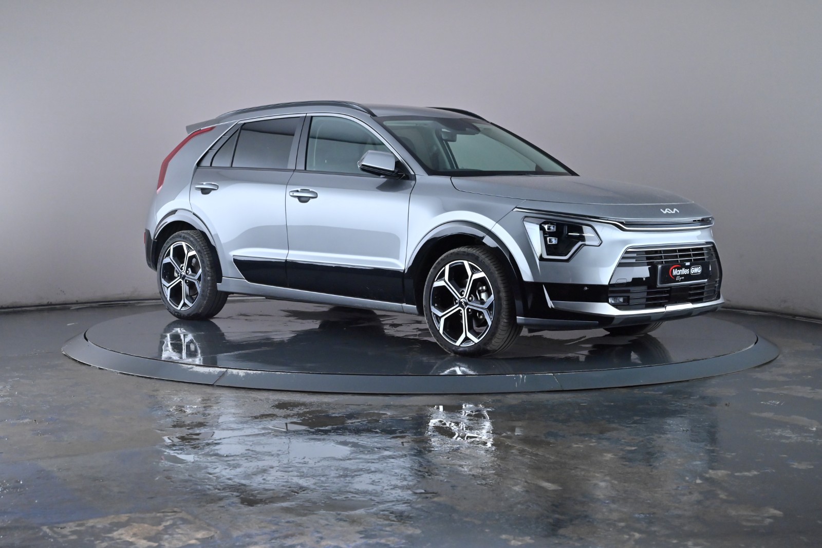 Main listing image - Kia Niro