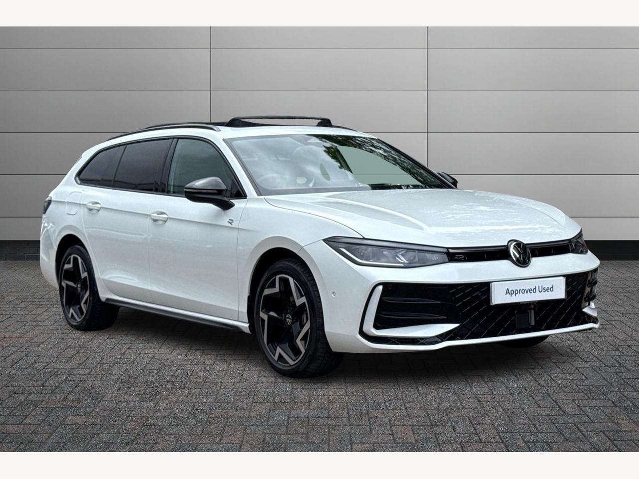Main listing image - Volkswagen Passat Estate