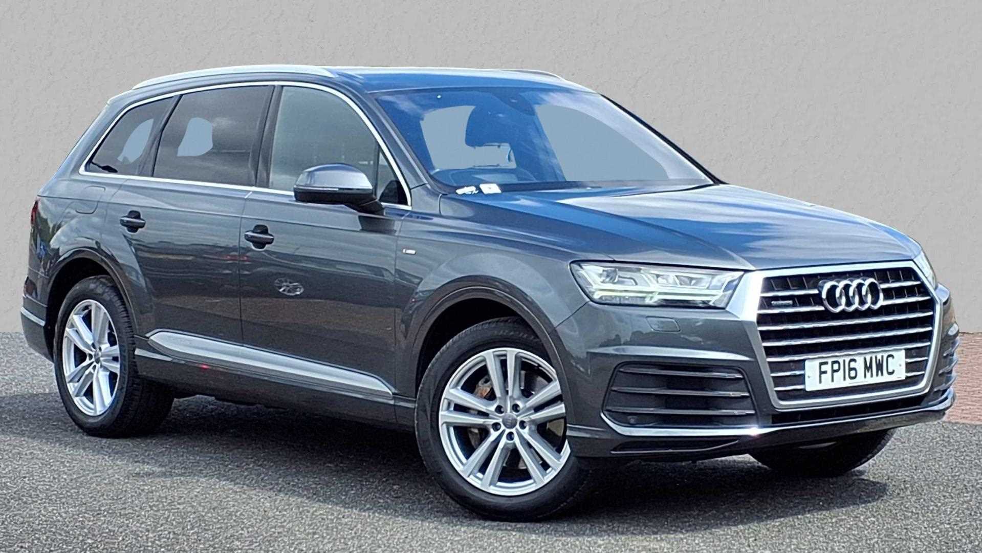 Main listing image - Audi Q7