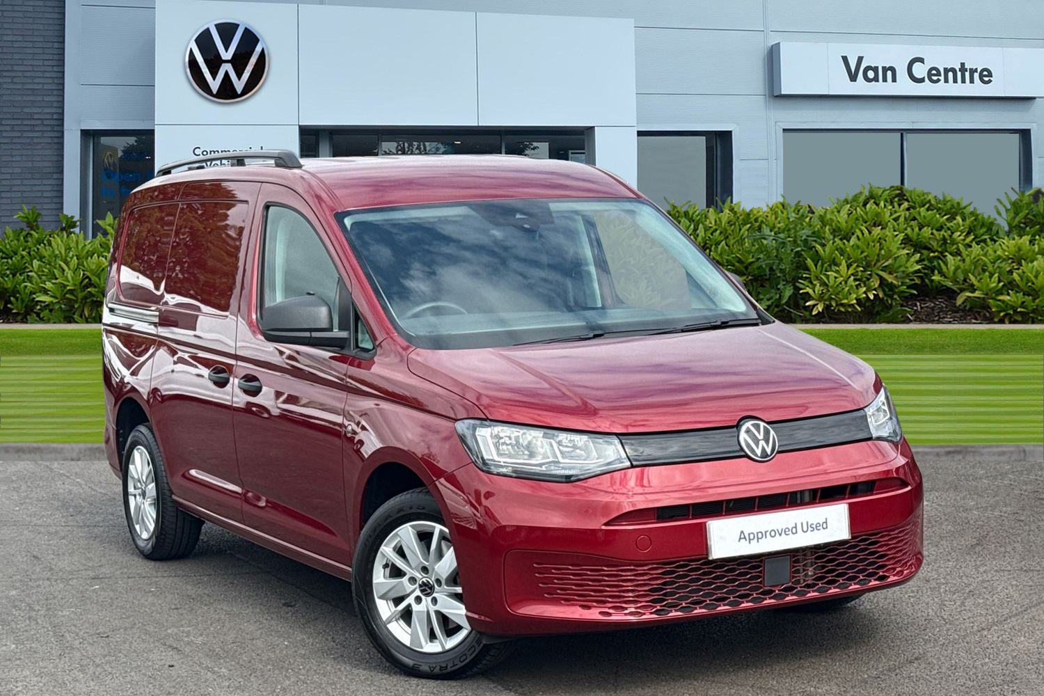 Main listing image - Volkswagen Caddy Maxi