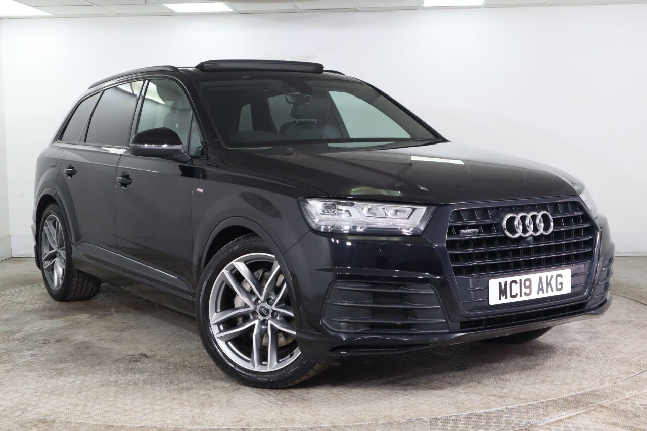 Main listing image - Audi Q7