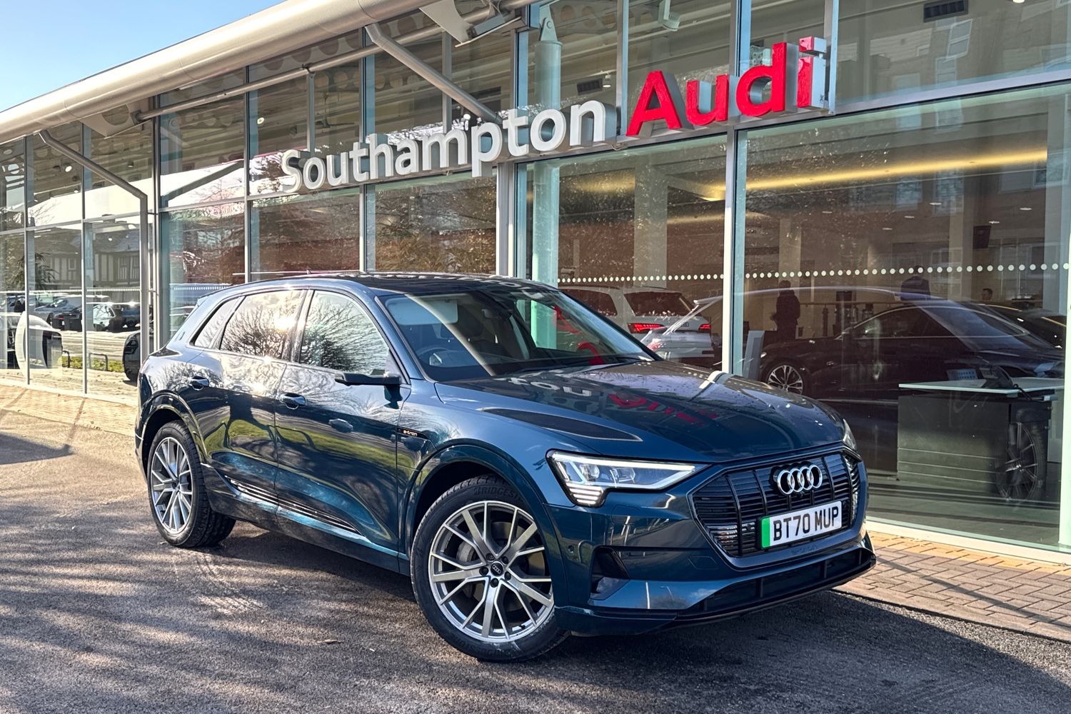 Main listing image - Audi e-tron