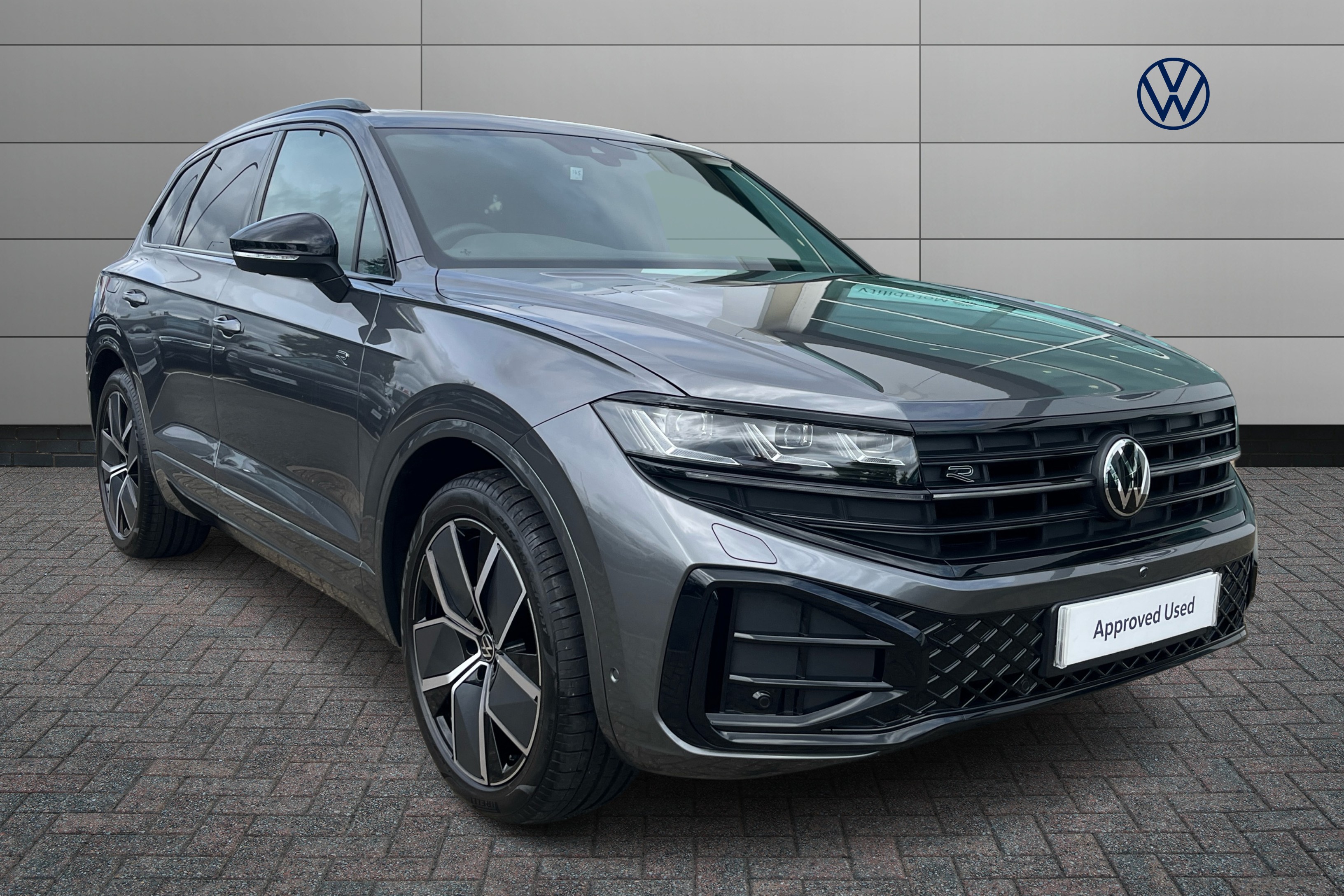 Main listing image - Volkswagen Touareg