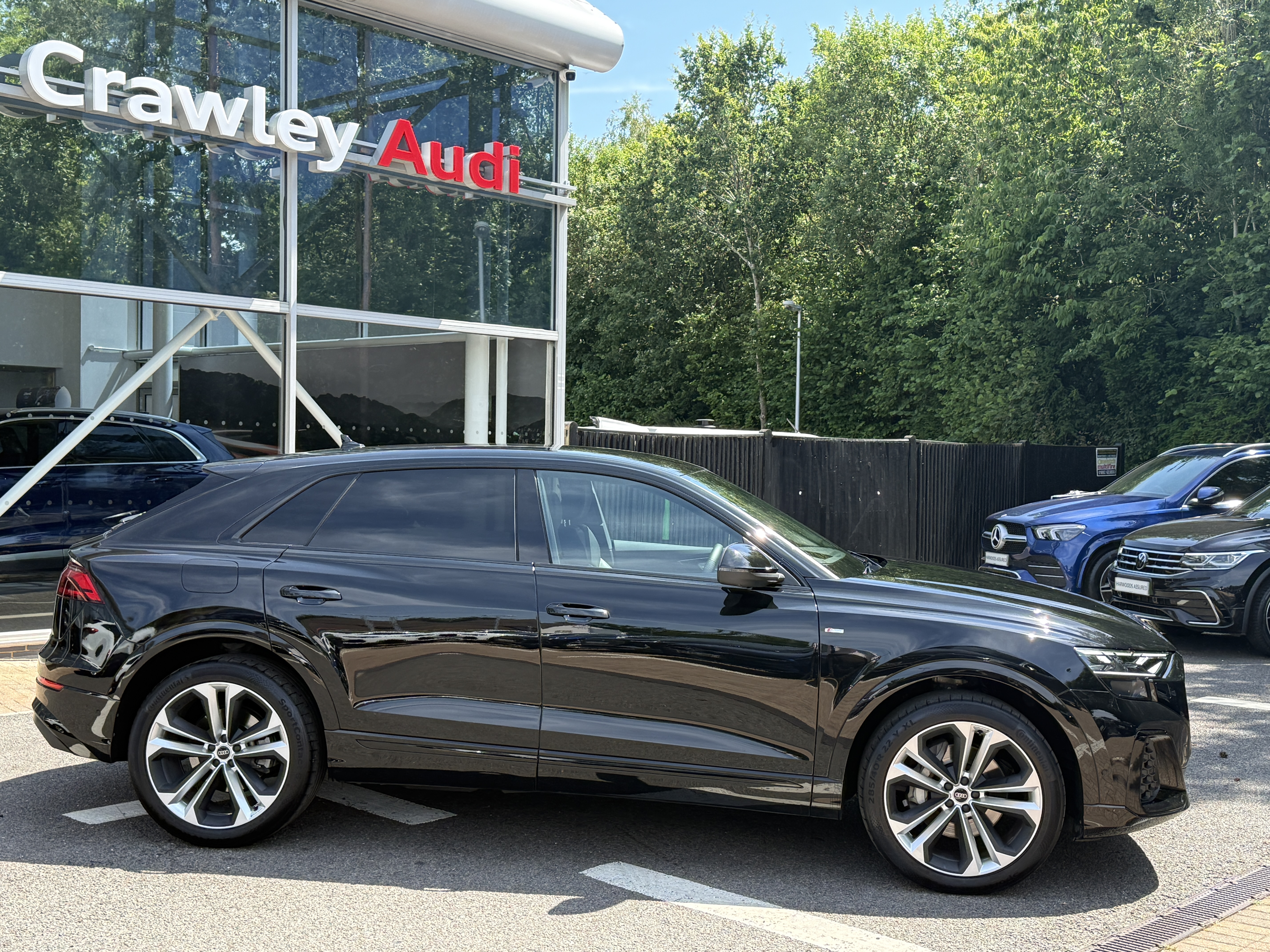 Main listing image - Audi Q8
