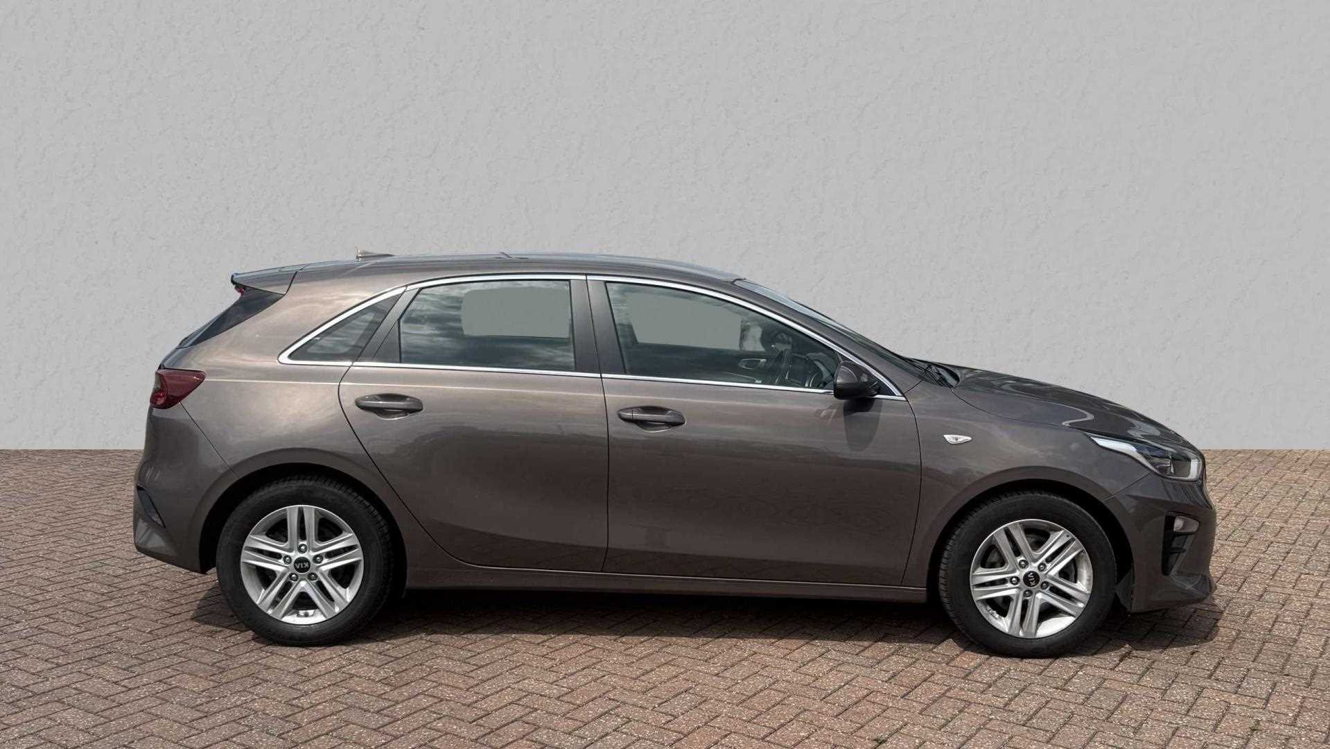 Main listing image - Kia Ceed