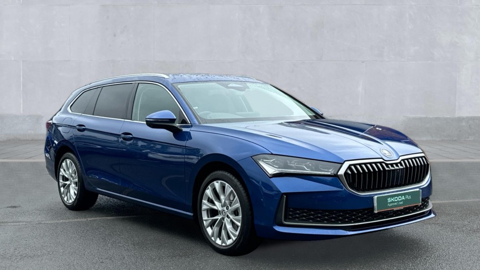 Main listing image - Skoda Superb Estate