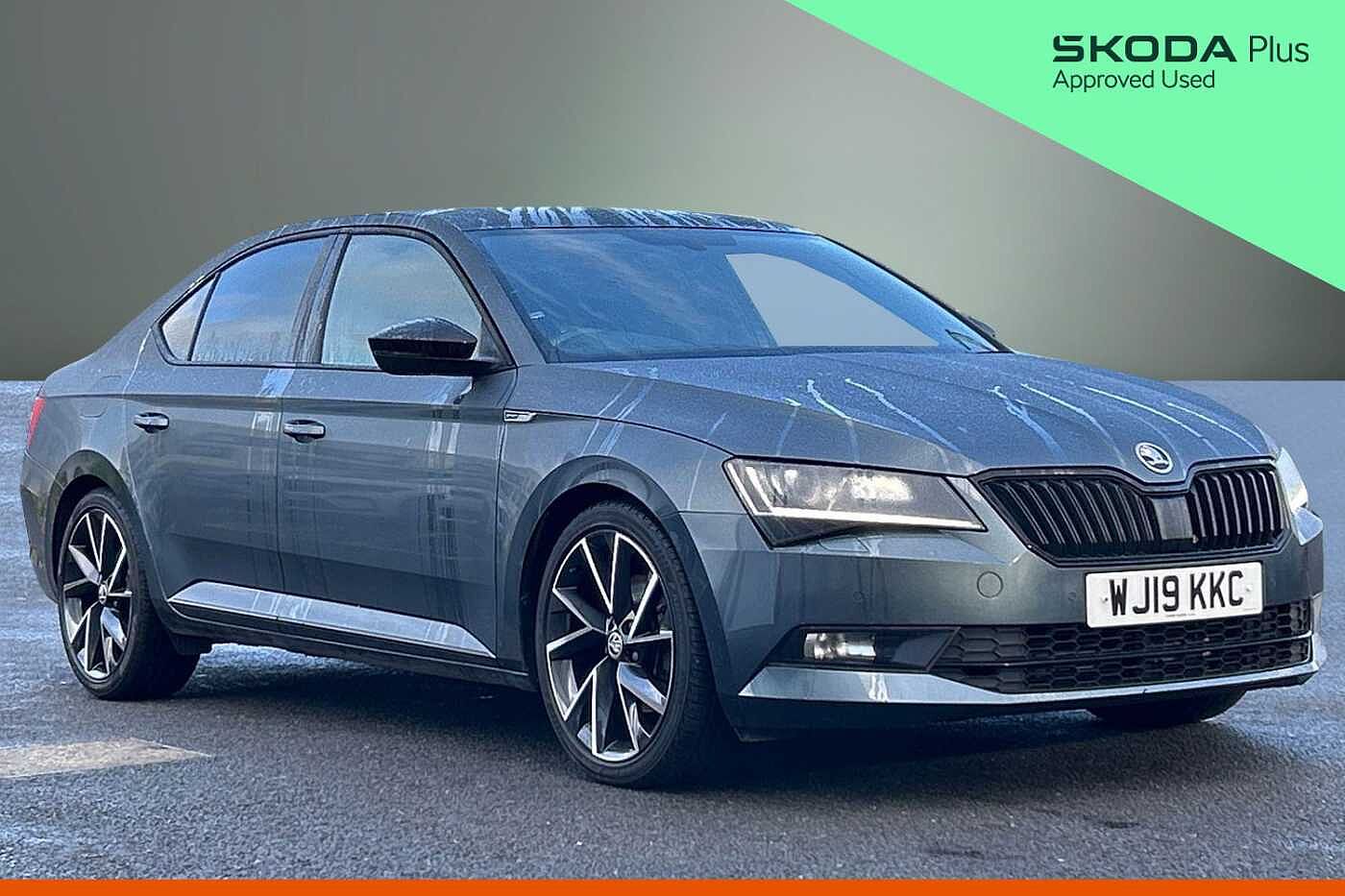 Main listing image - Skoda Superb