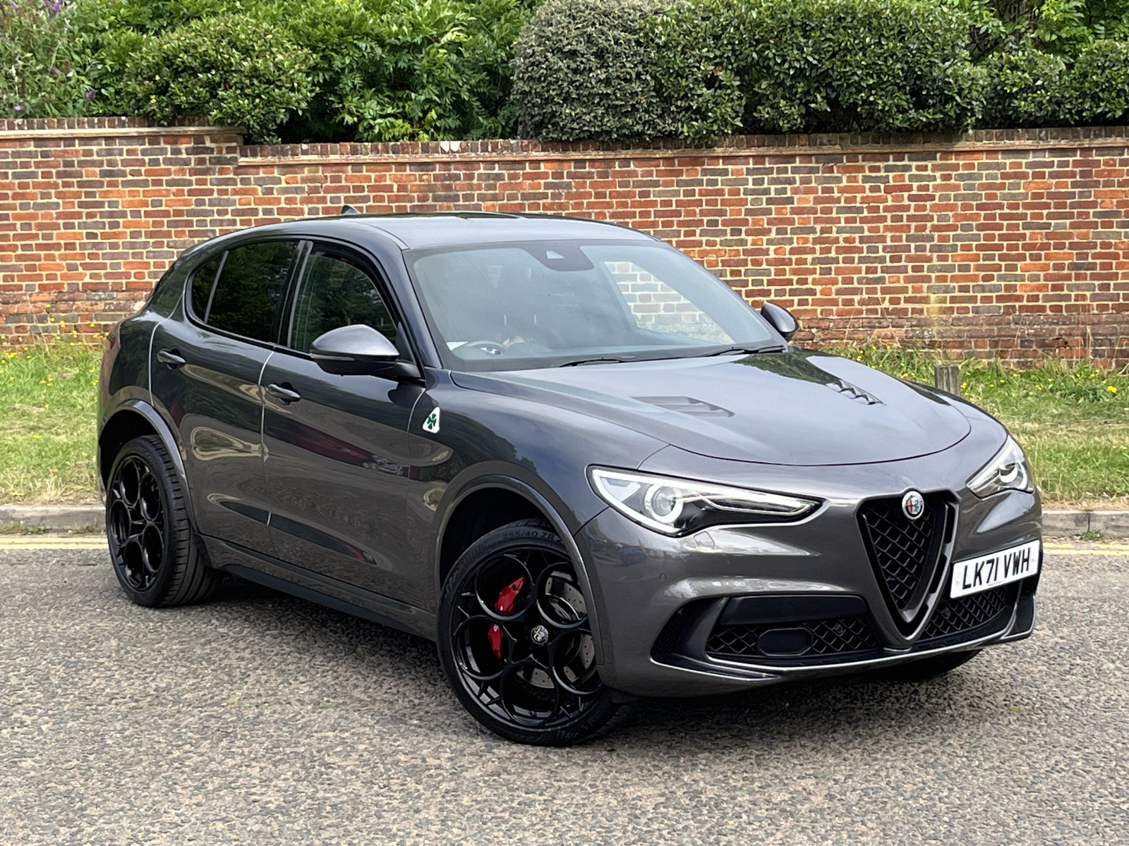 Main listing image - Alfa Romeo Stelvio