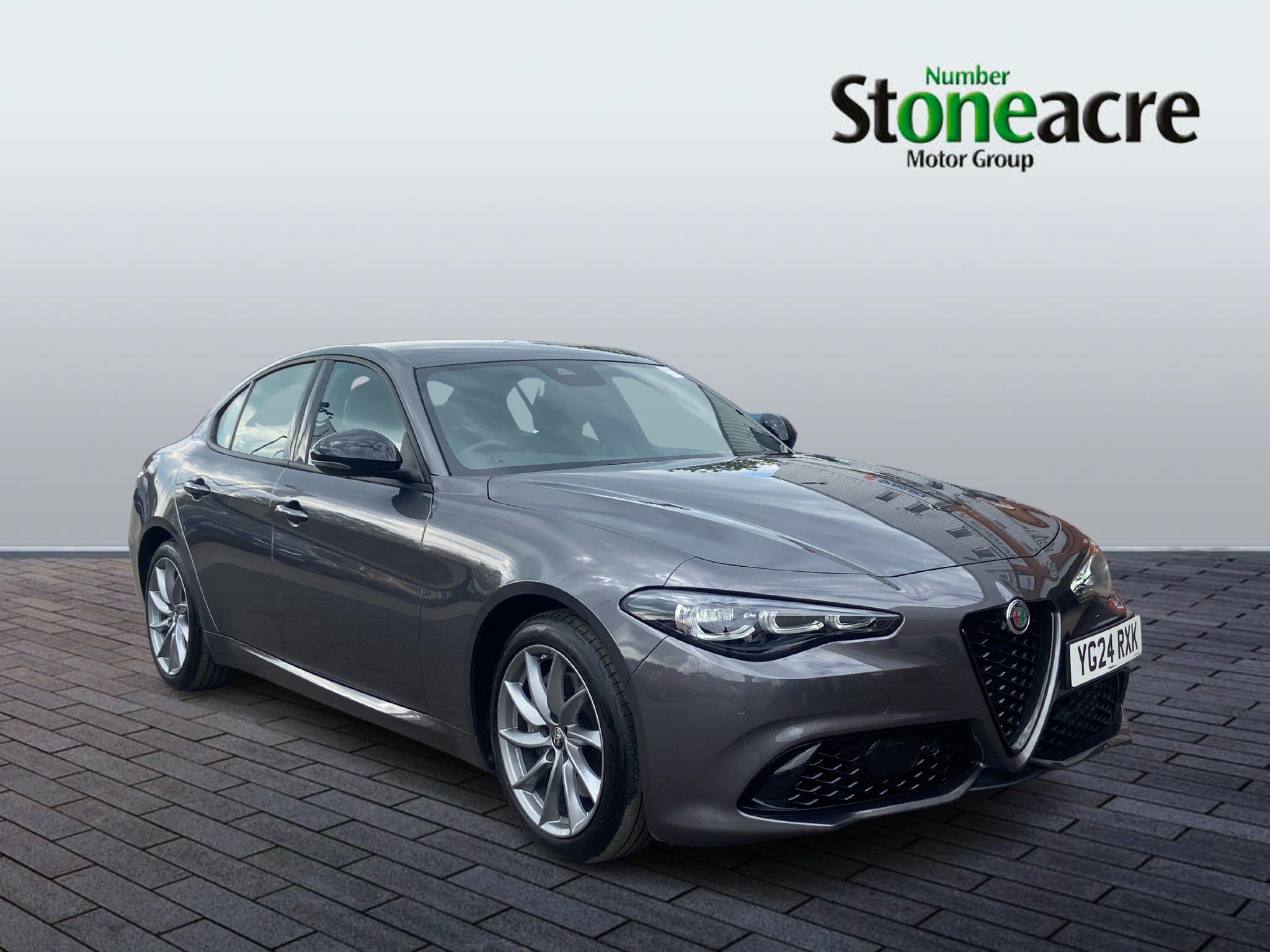 Main listing image - Alfa Romeo Giulia