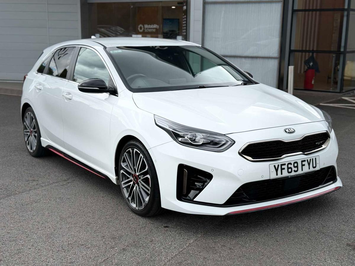 Main listing image - Kia Ceed