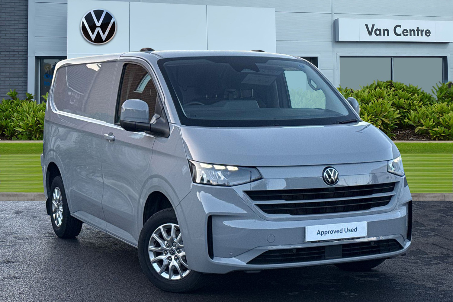 Main listing image - Volkswagen Transporter
