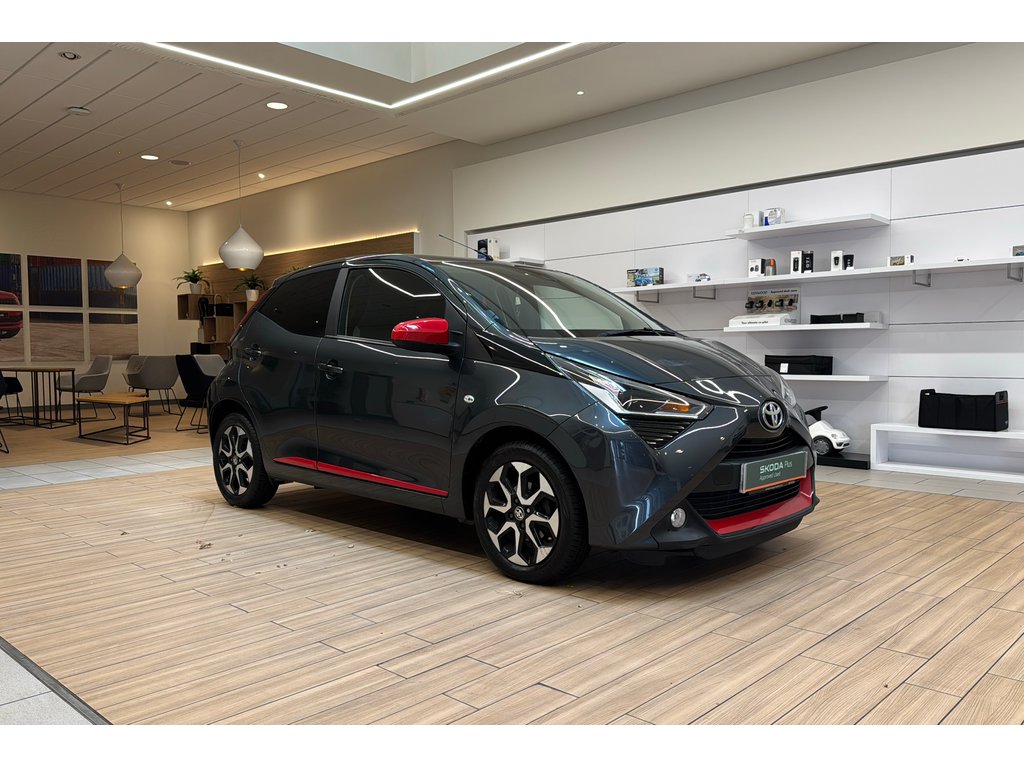 Main listing image - Toyota Aygo