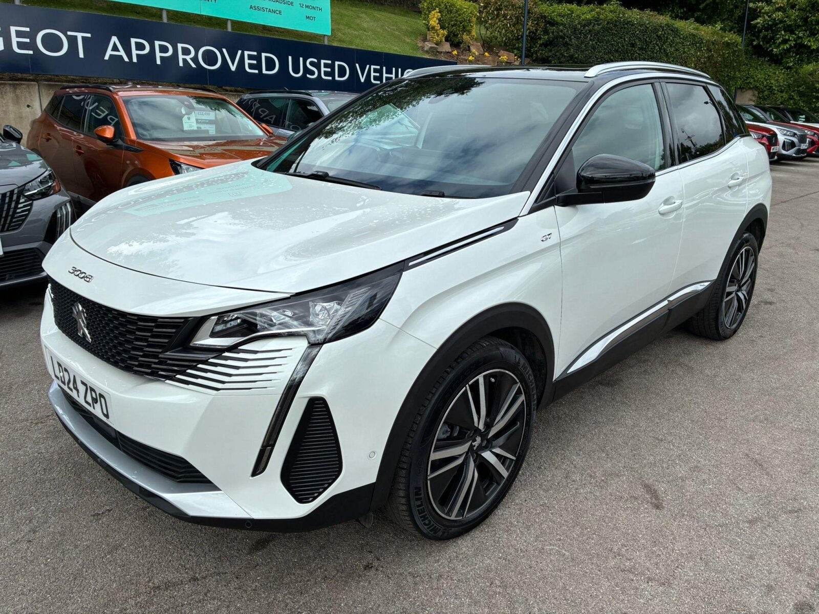 Main listing image - Peugeot 3008