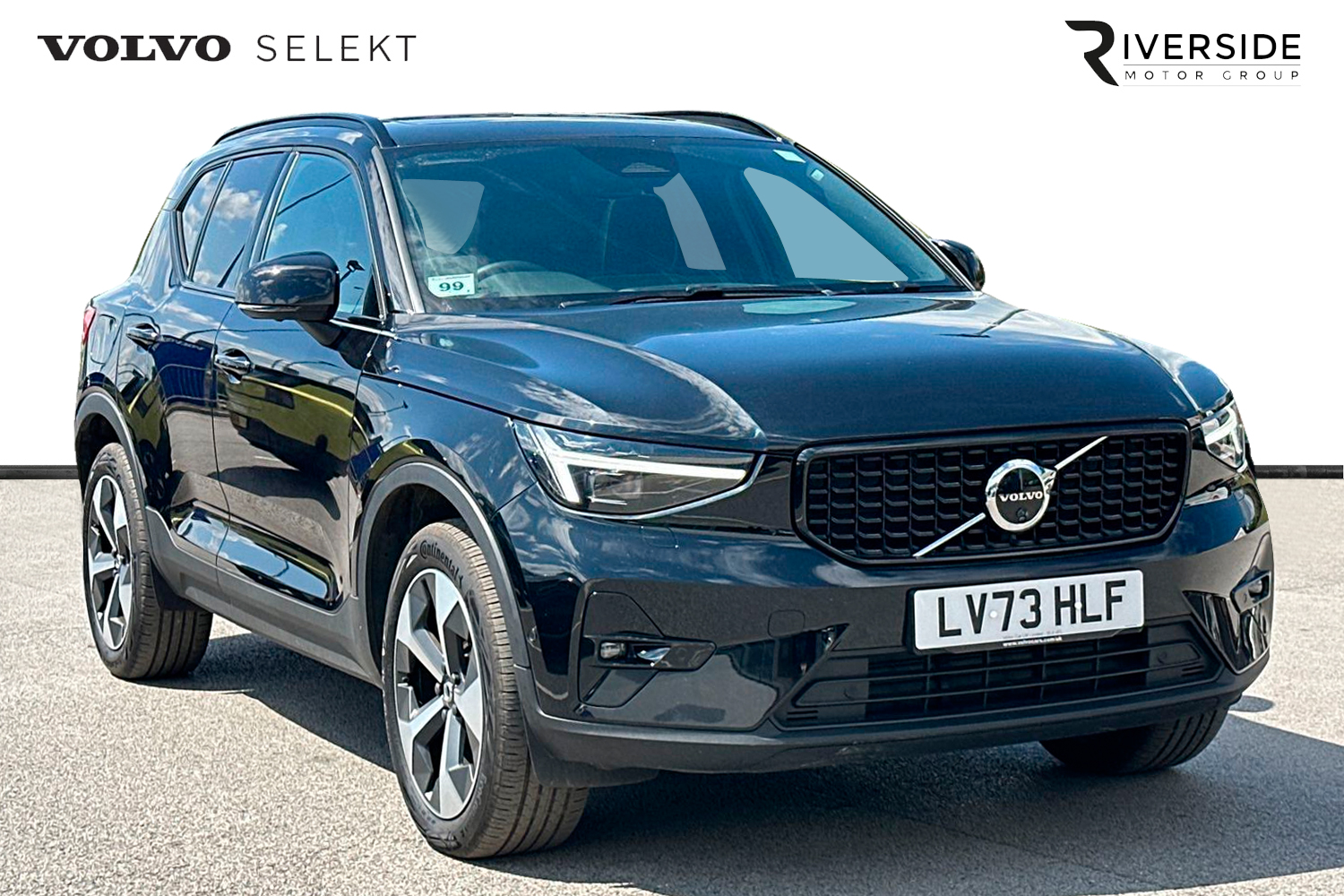 Main listing image - Volvo XC40