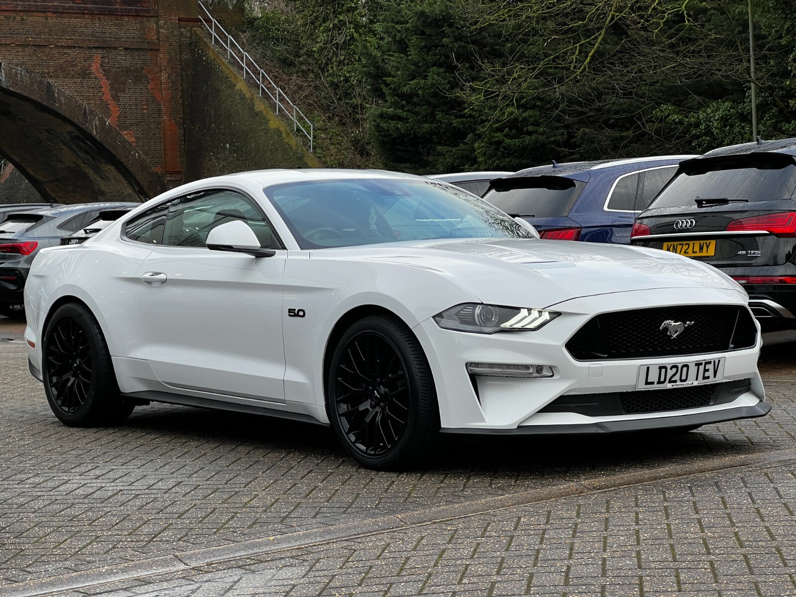 Main listing image - Ford Mustang