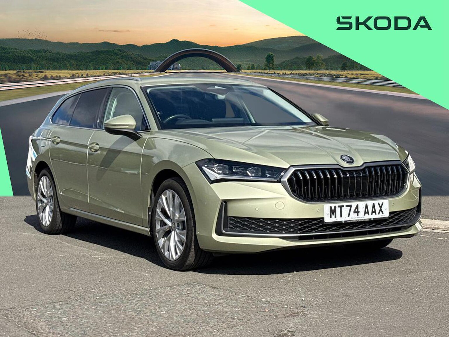 Main listing image - Skoda Superb
