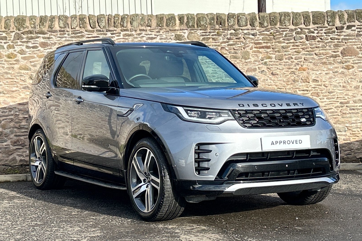 Main listing image - Land Rover Discovery