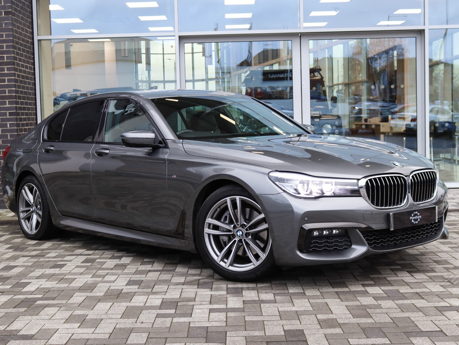 Main listing image - BMW 7 Series