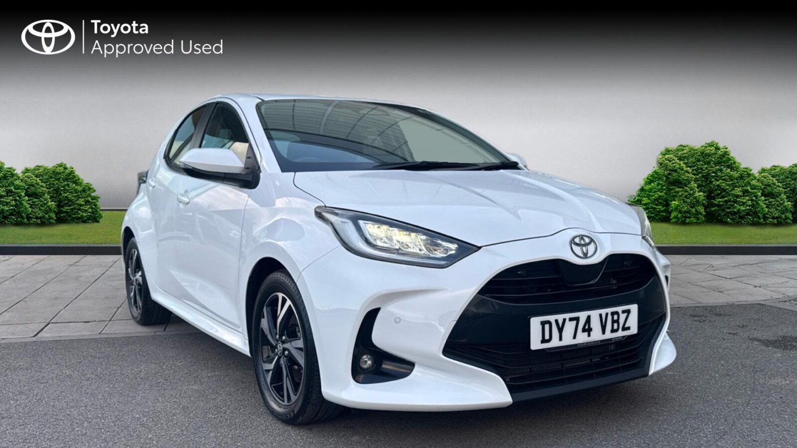 Main listing image - Toyota Yaris