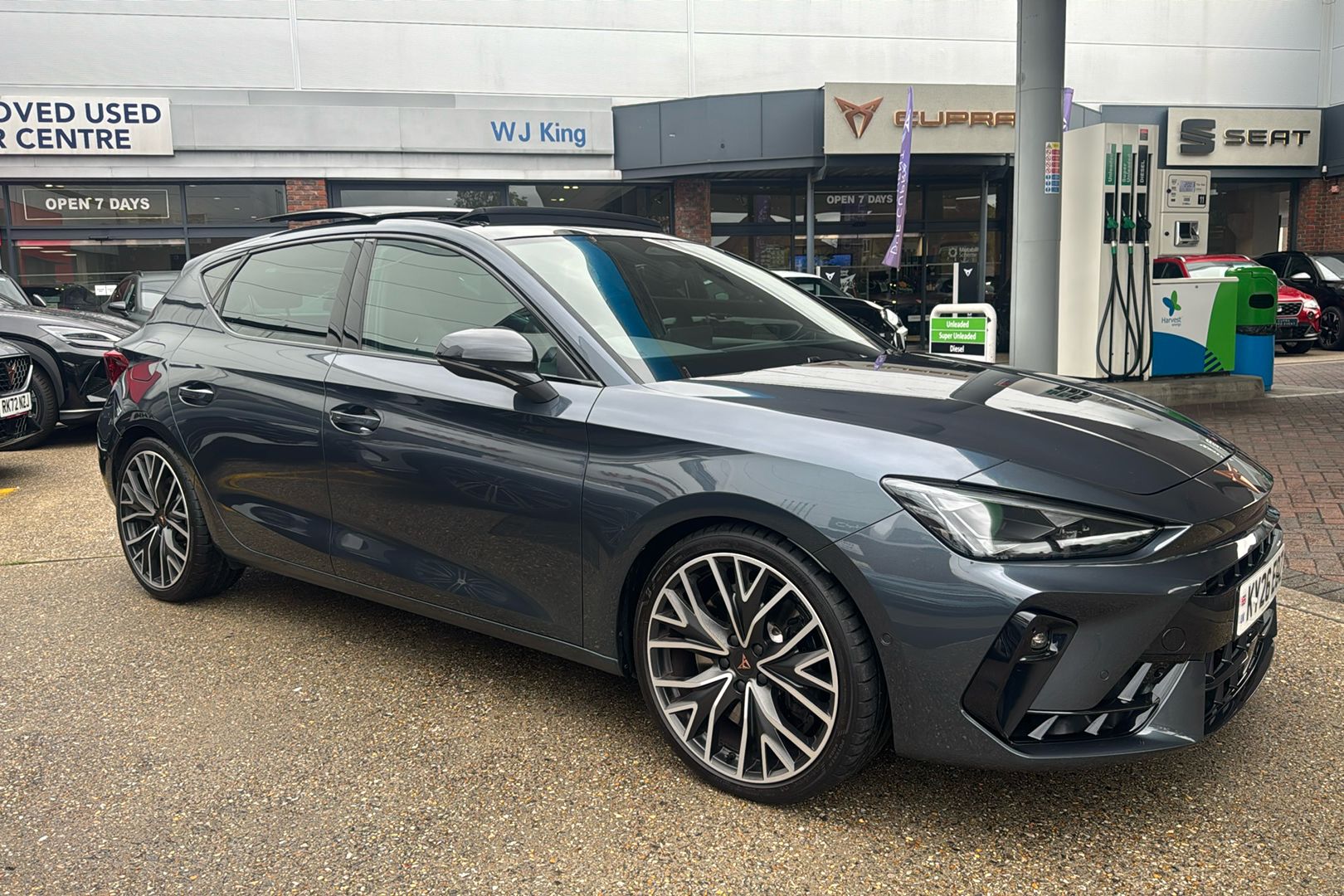 Main listing image - Cupra Leon