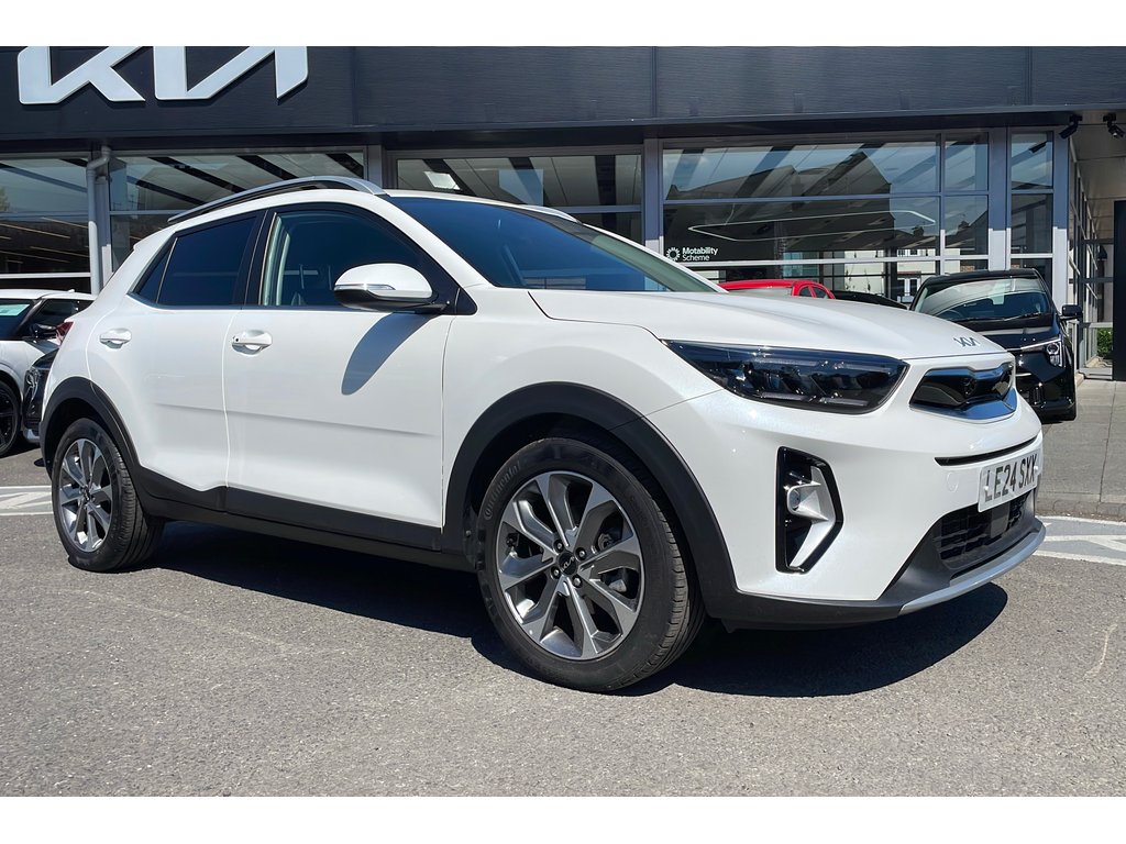 Main listing image - Kia Stonic