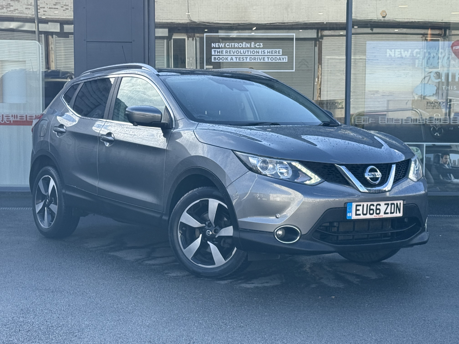 Main listing image - Nissan Qashqai