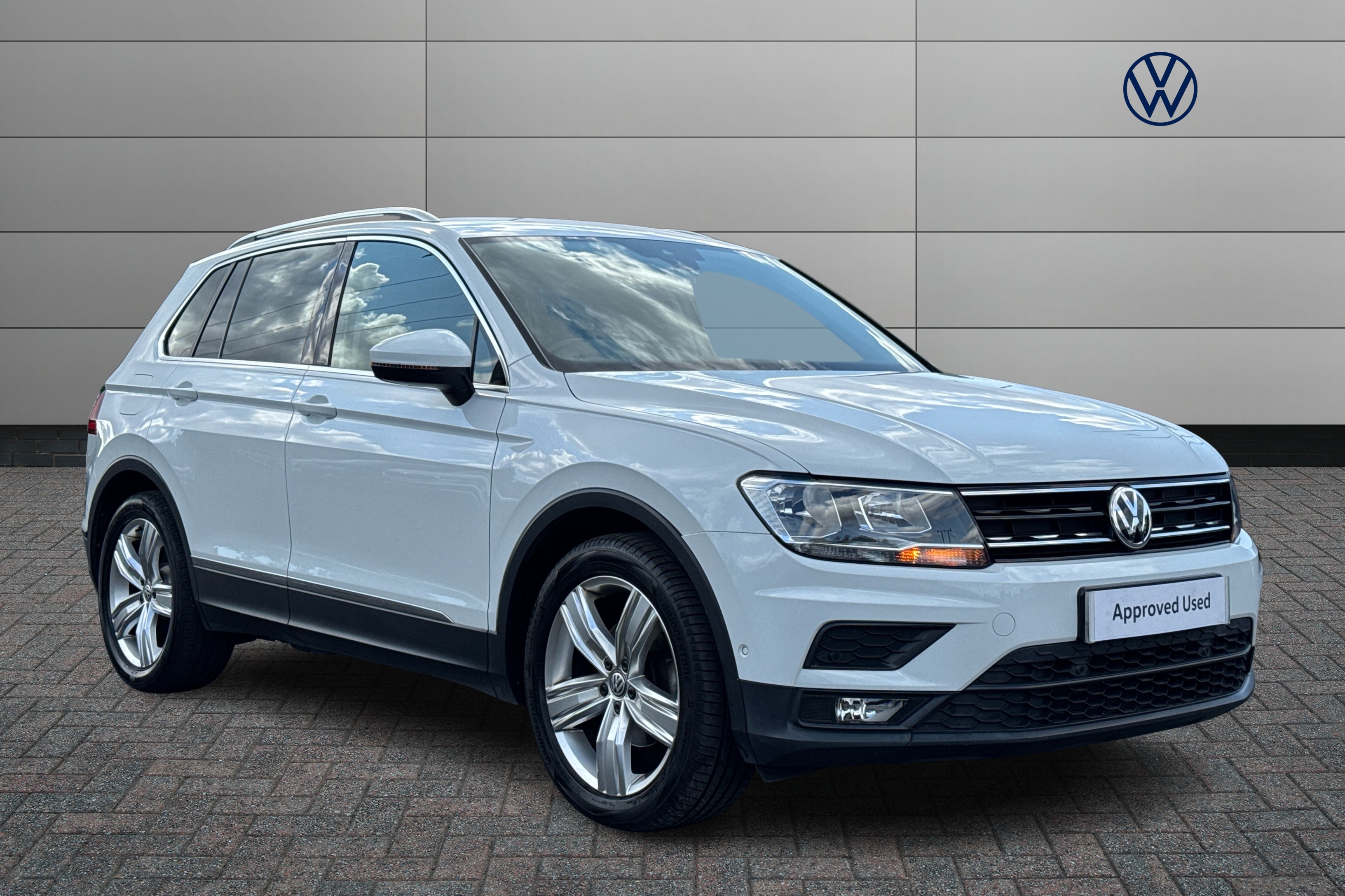 Main listing image - Volkswagen Tiguan