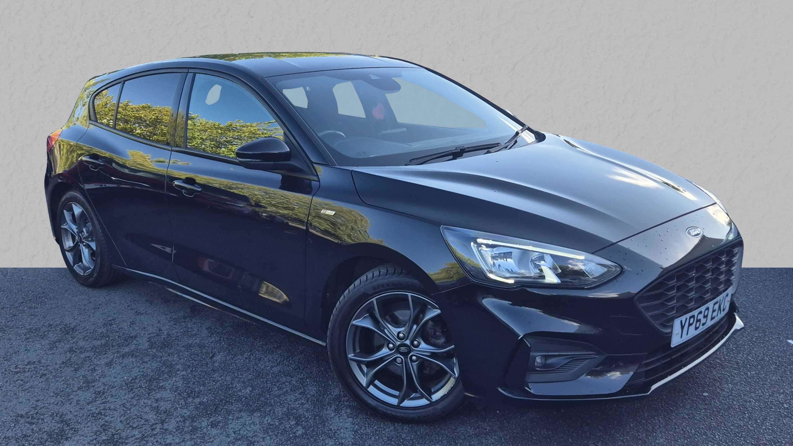 Main listing image - Ford Focus
