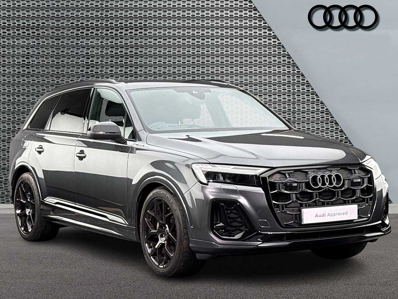 Main listing image - Audi Q7