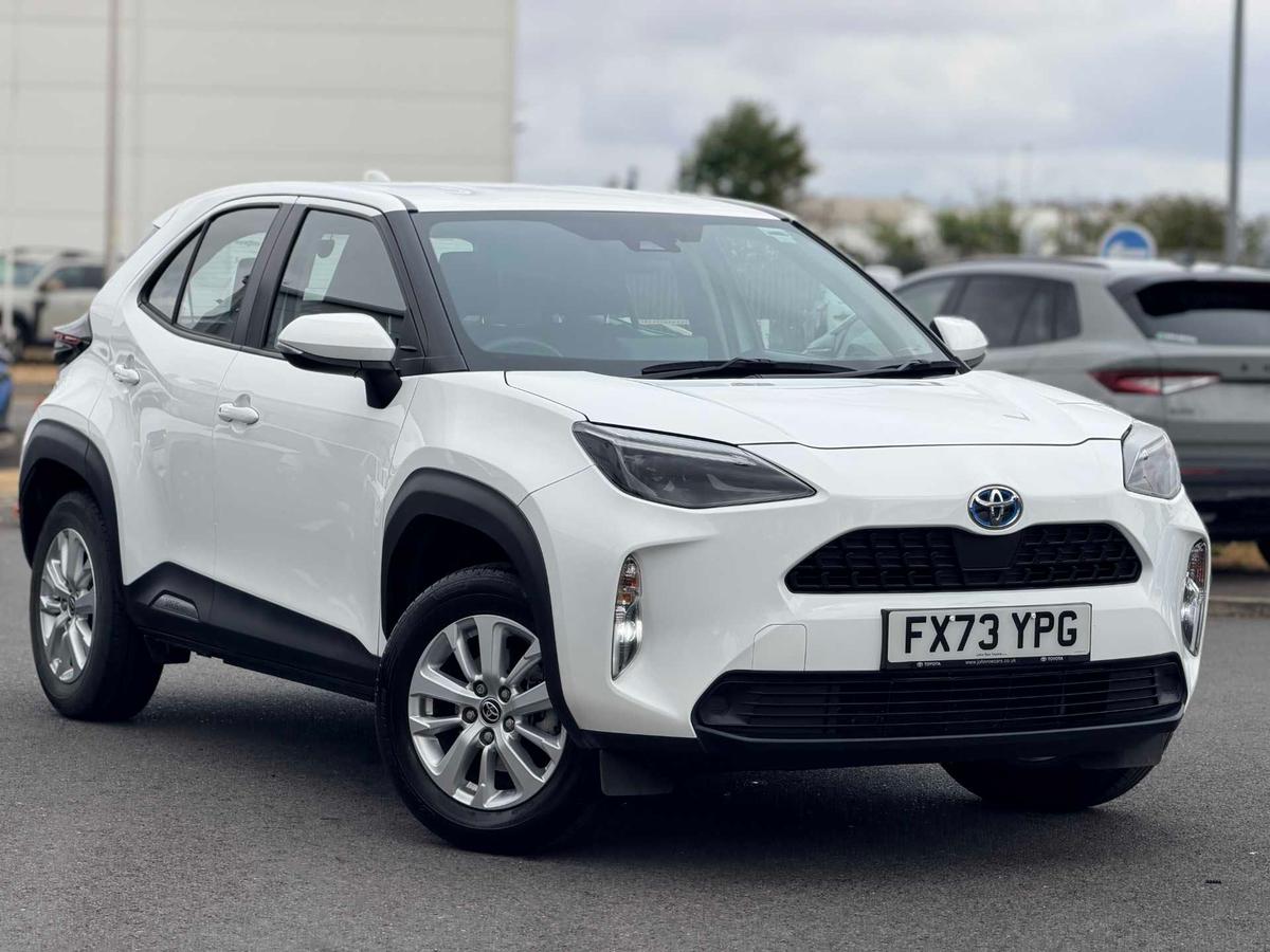 Main listing image - Toyota Yaris Cross