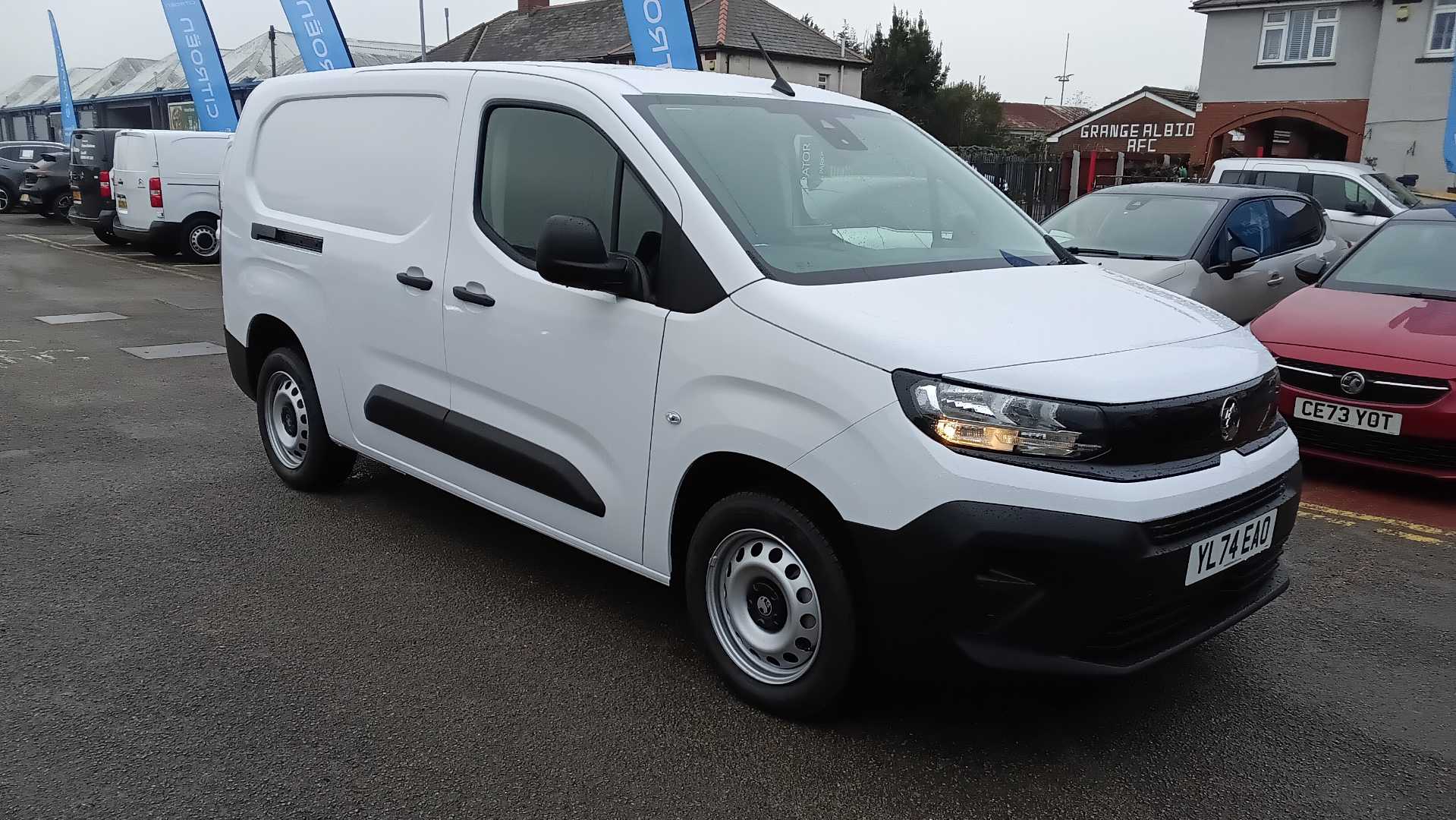 Main listing image - Vauxhall Combo Cargo