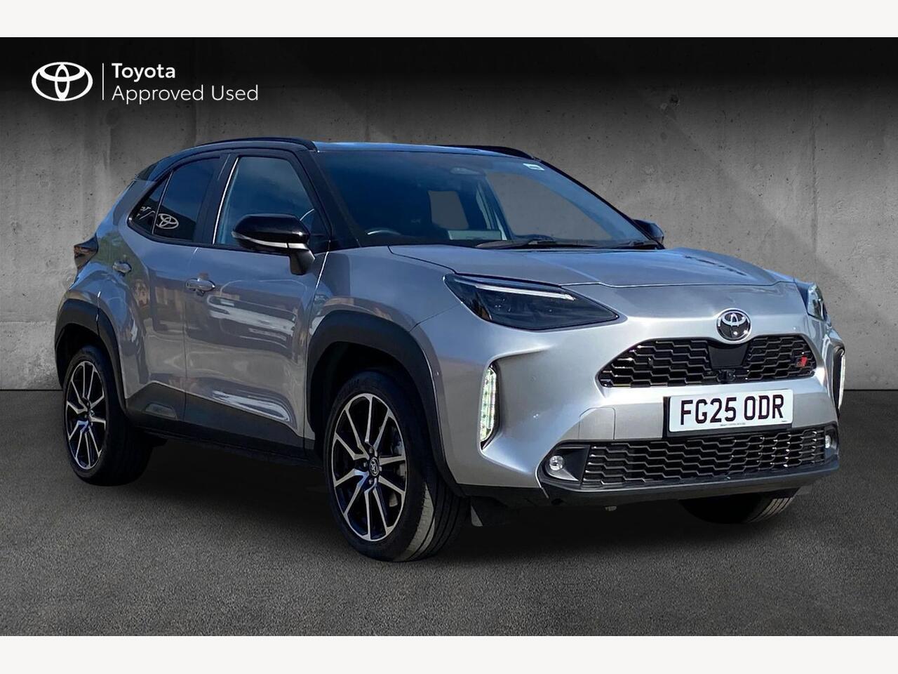 Main listing image - Toyota Yaris Cross