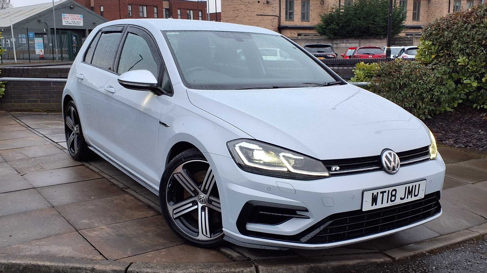 Main listing image - Volkswagen Golf R