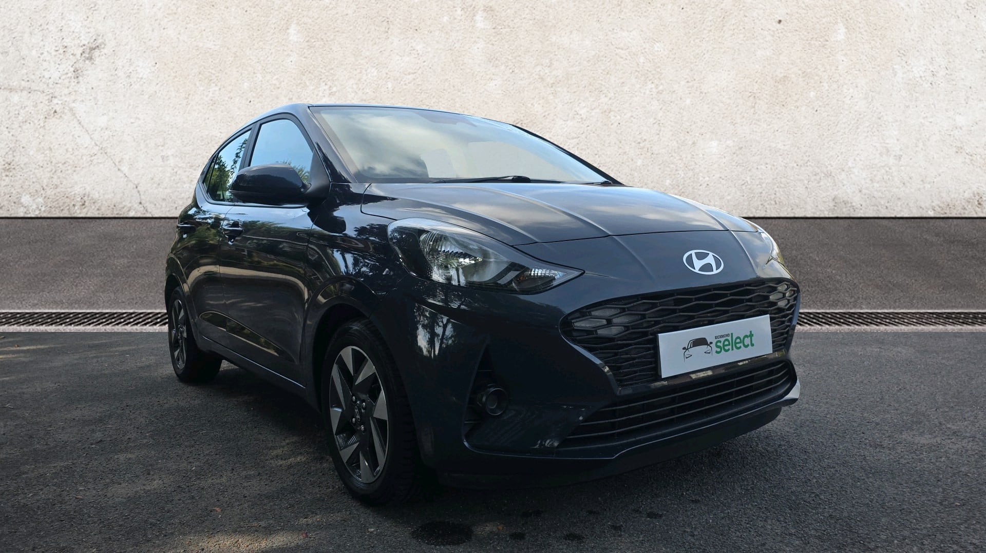 Main listing image - Hyundai i10