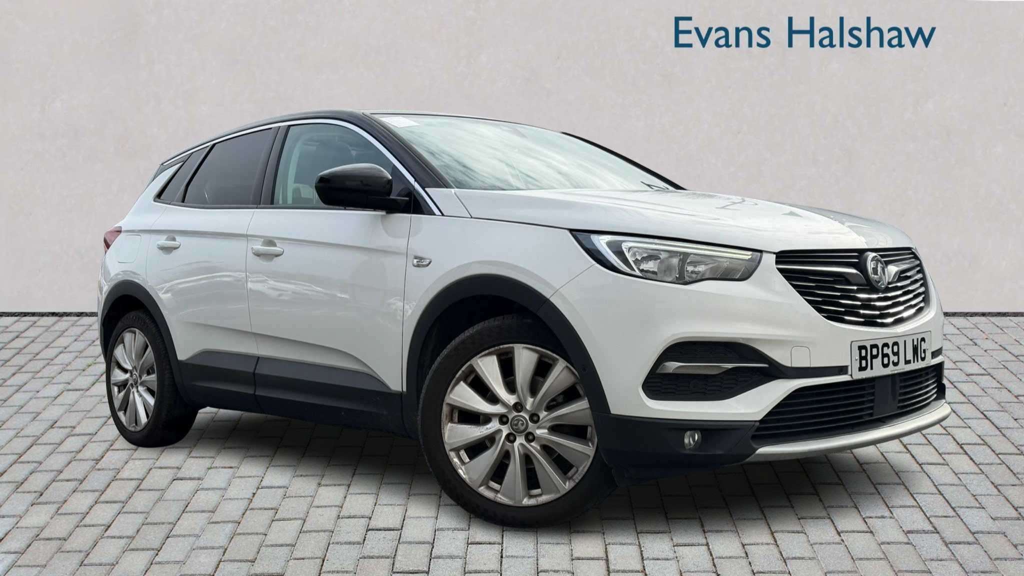 Main listing image - Vauxhall Grandland X