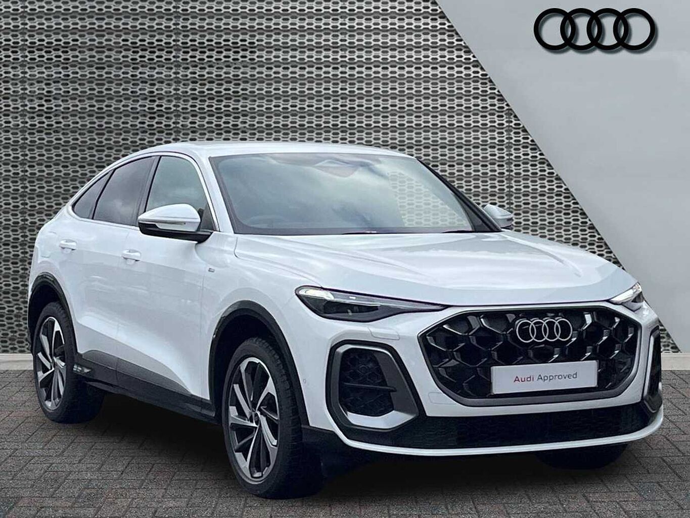 Main listing image - Audi Q5