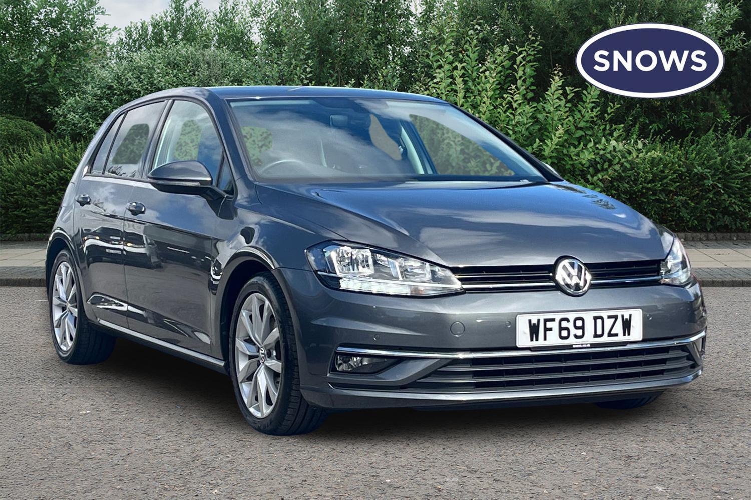 Main listing image - Volkswagen Golf