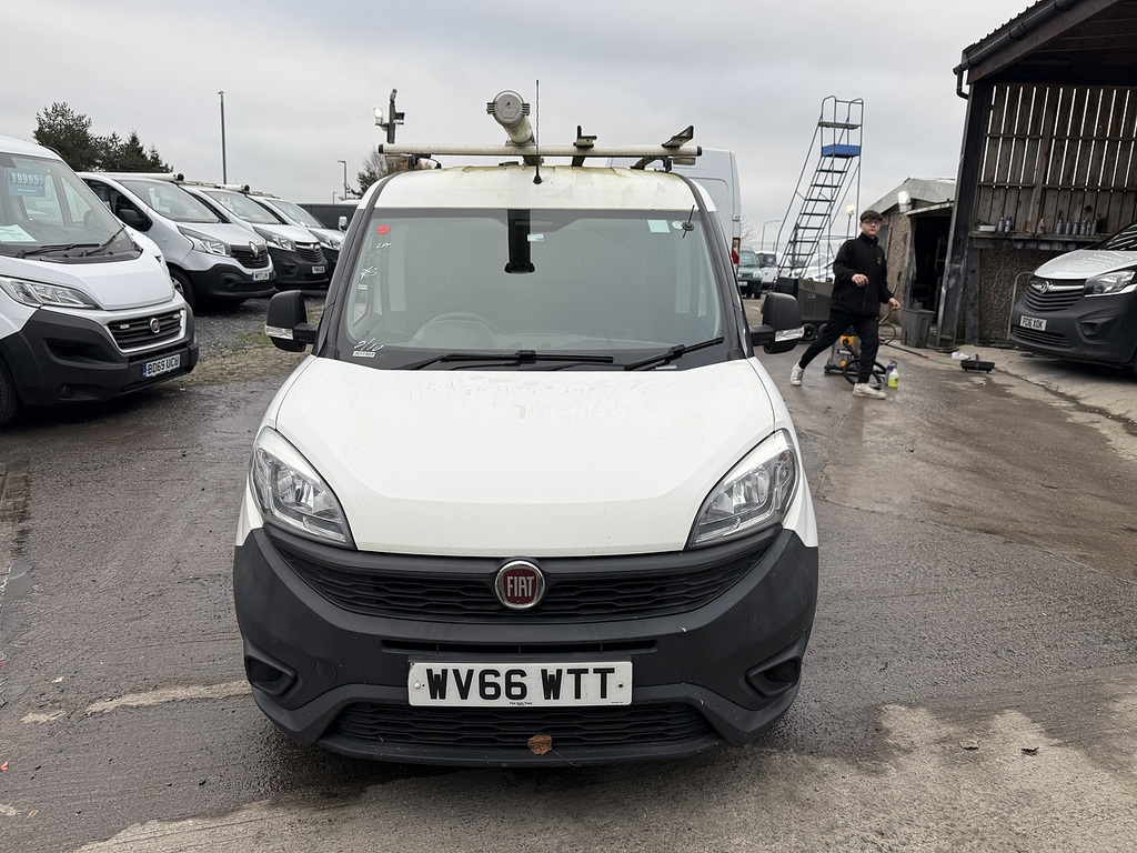 Main listing image - Fiat Doblo