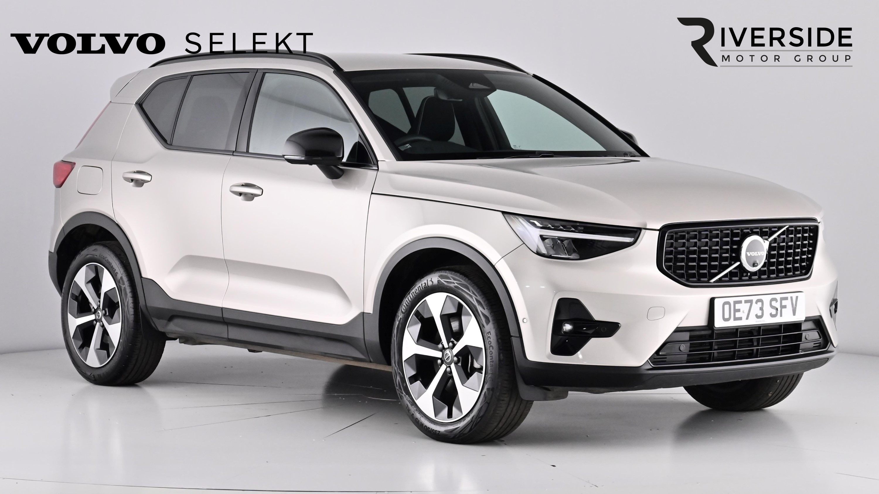 Main listing image - Volvo XC40