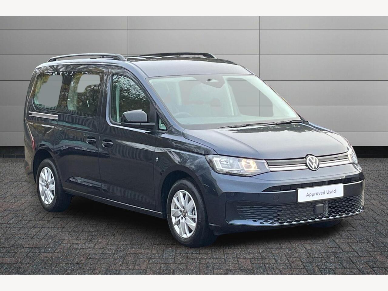 Main listing image - Volkswagen Caddy Maxi
