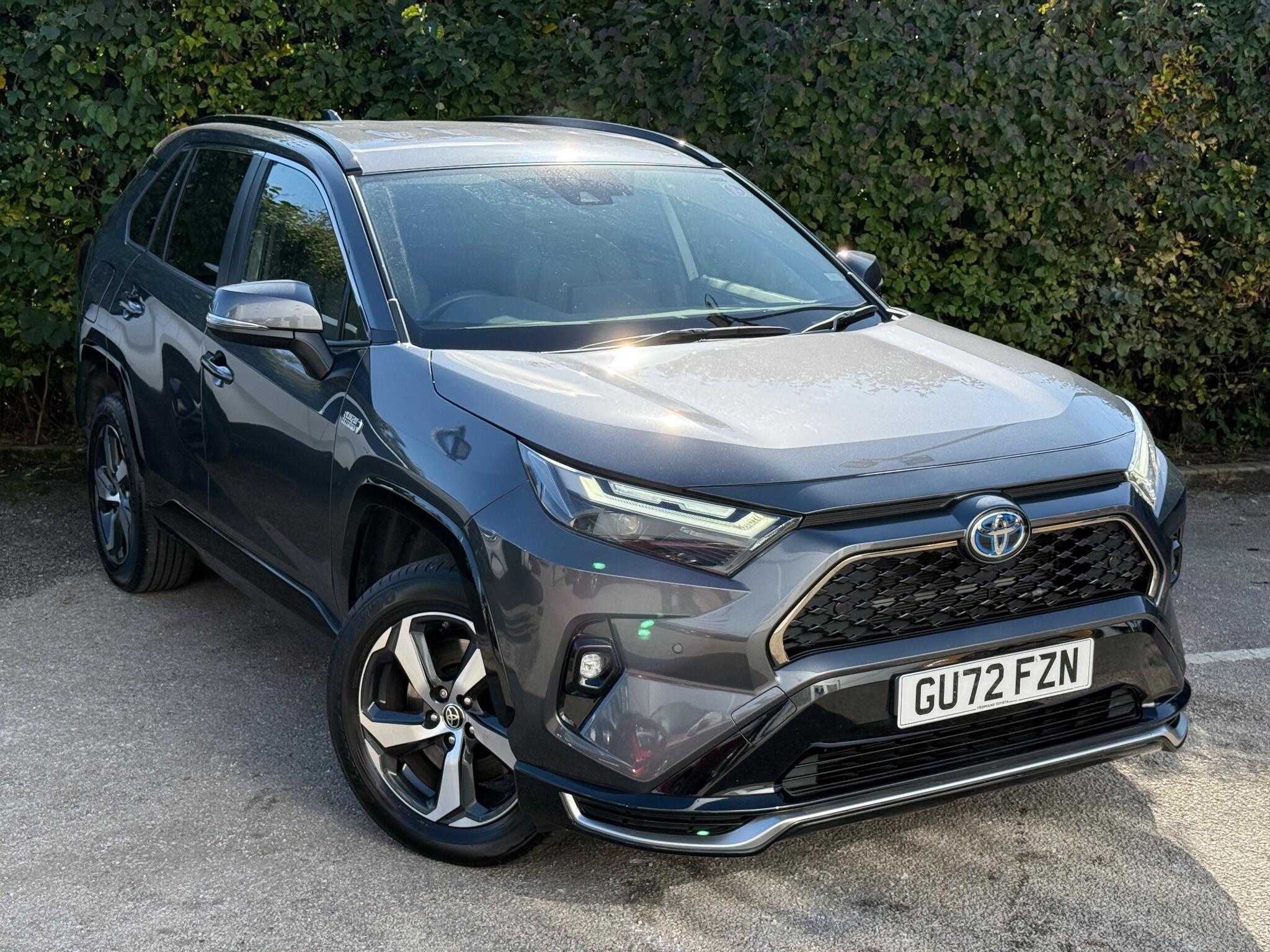 Main listing image - Toyota RAV4