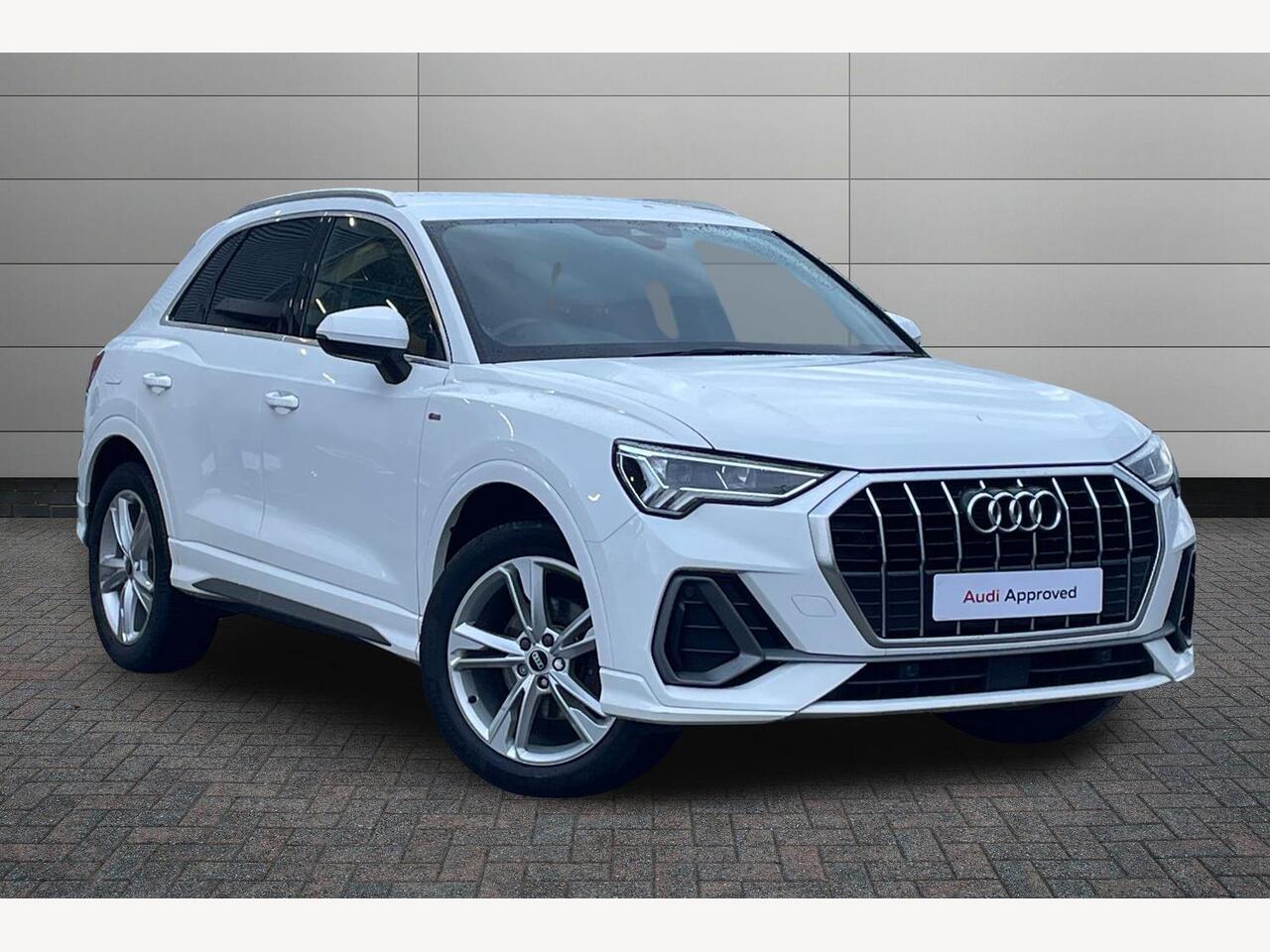 Main listing image - Audi Q3