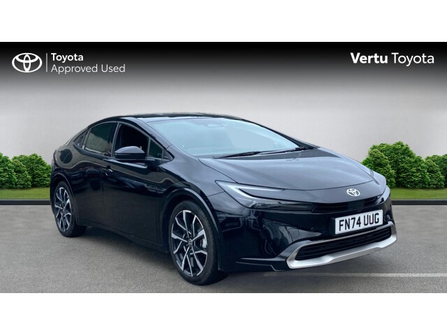 Main listing image - Toyota Prius Plug-In