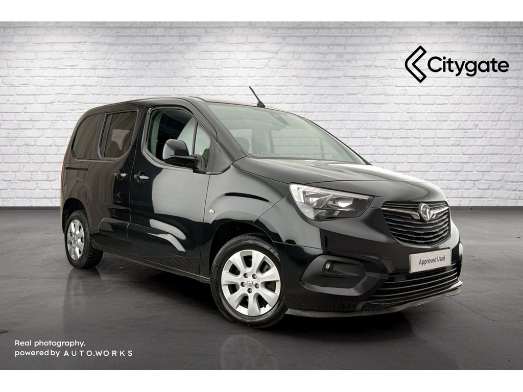 Main listing image - Vauxhall Combo Life