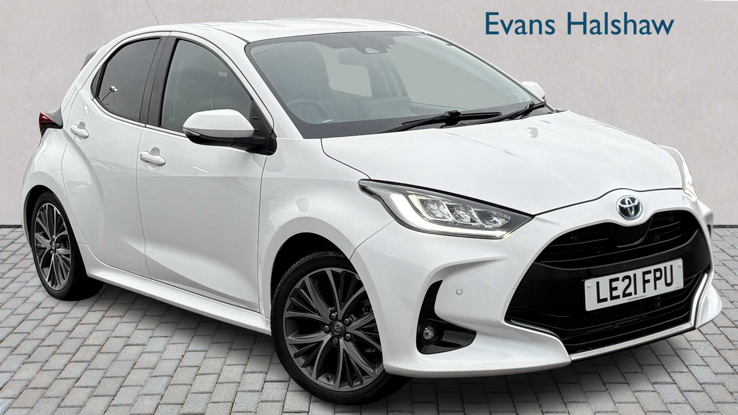 Main listing image - Toyota Yaris