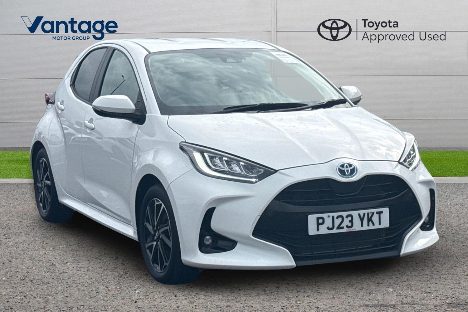 Main listing image - Toyota Yaris