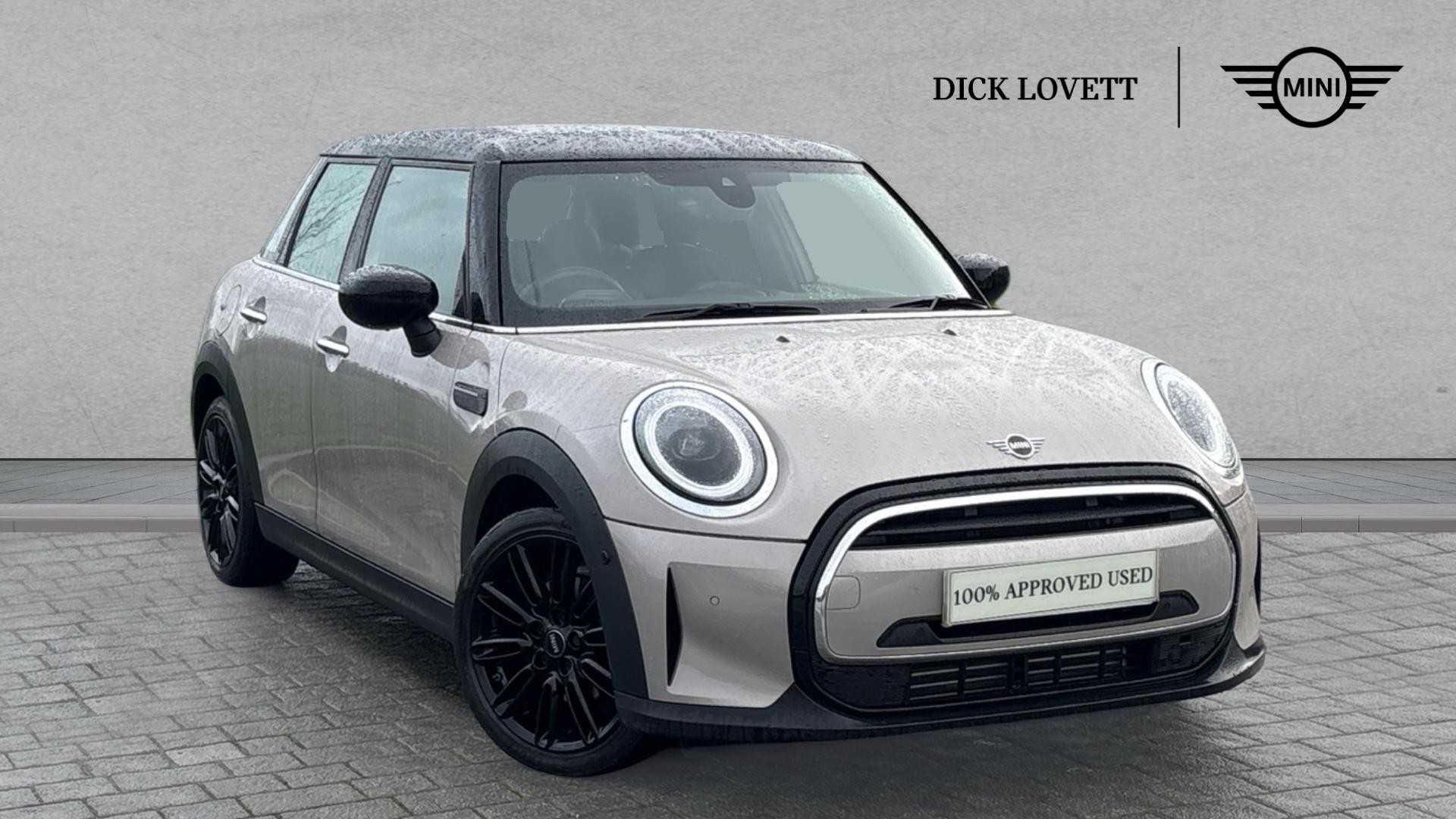 Main listing image - MINI Hatchback 5dr